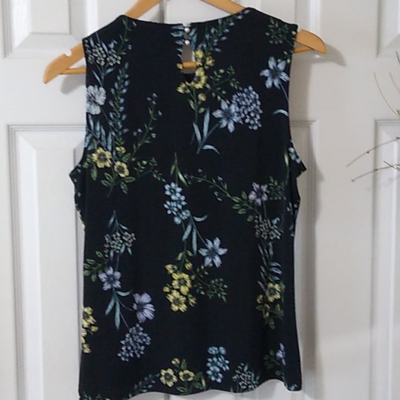 Karl Lagerfeld elegant top with pearls - Picture 4 of 10